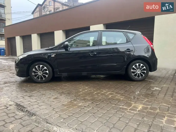 Hyundai I30 2010 photo 5