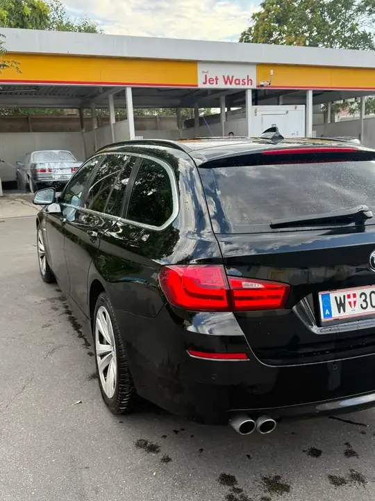 BMW 5 Series 2011 photo 3