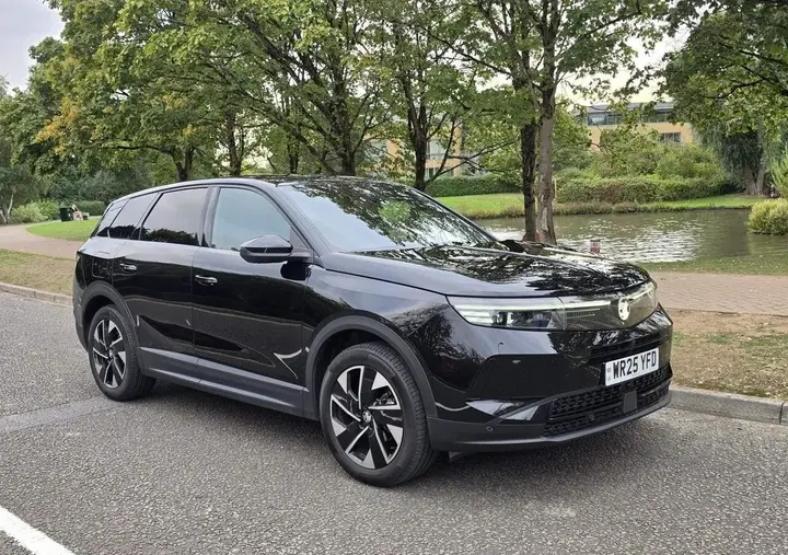 Vauxhall Grandland 2025 photo 2