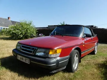 Saab 900