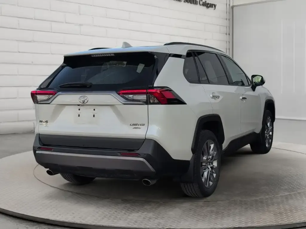 Toyota Rav4 2021 photo 4