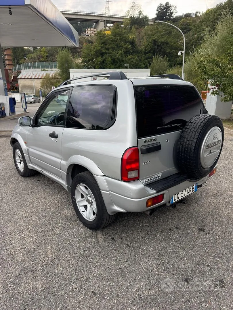 Suzuki Grand Vitara 2005 photo 2