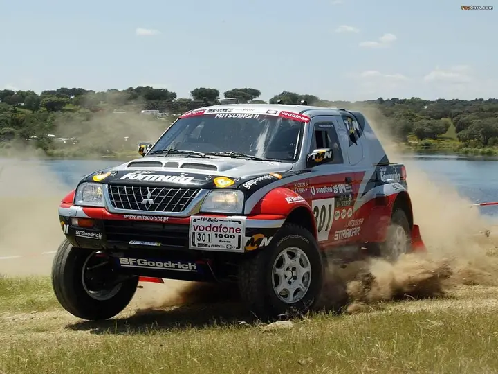 Mitsubishi L200 2004 photo 4