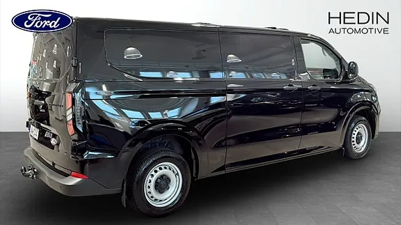Ford Custom 2027 photo 2