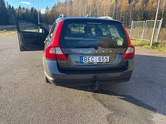 Volvo V70 2008 photo 2