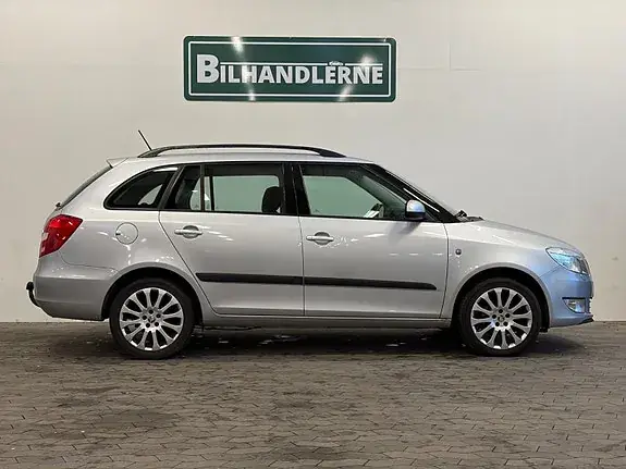 Skoda Fabia 2013 photo 3