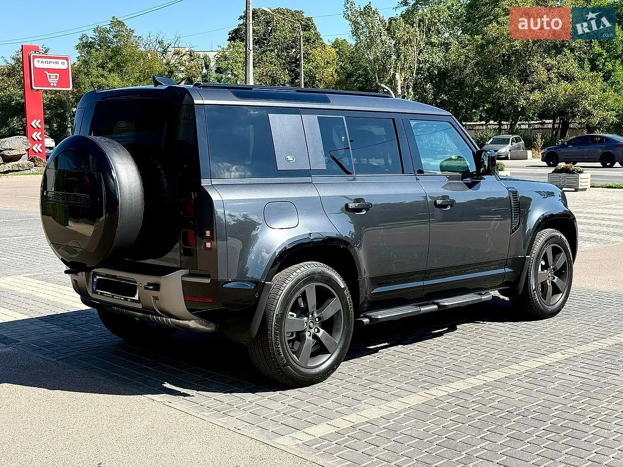 Land Rover Defender 2024 photo 5