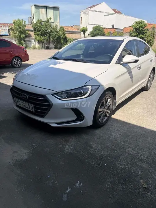 Hyundai Elantra 2017 photo 2