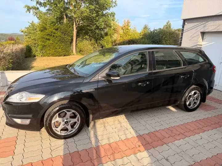 Ford Mondeo 2011 photo 2