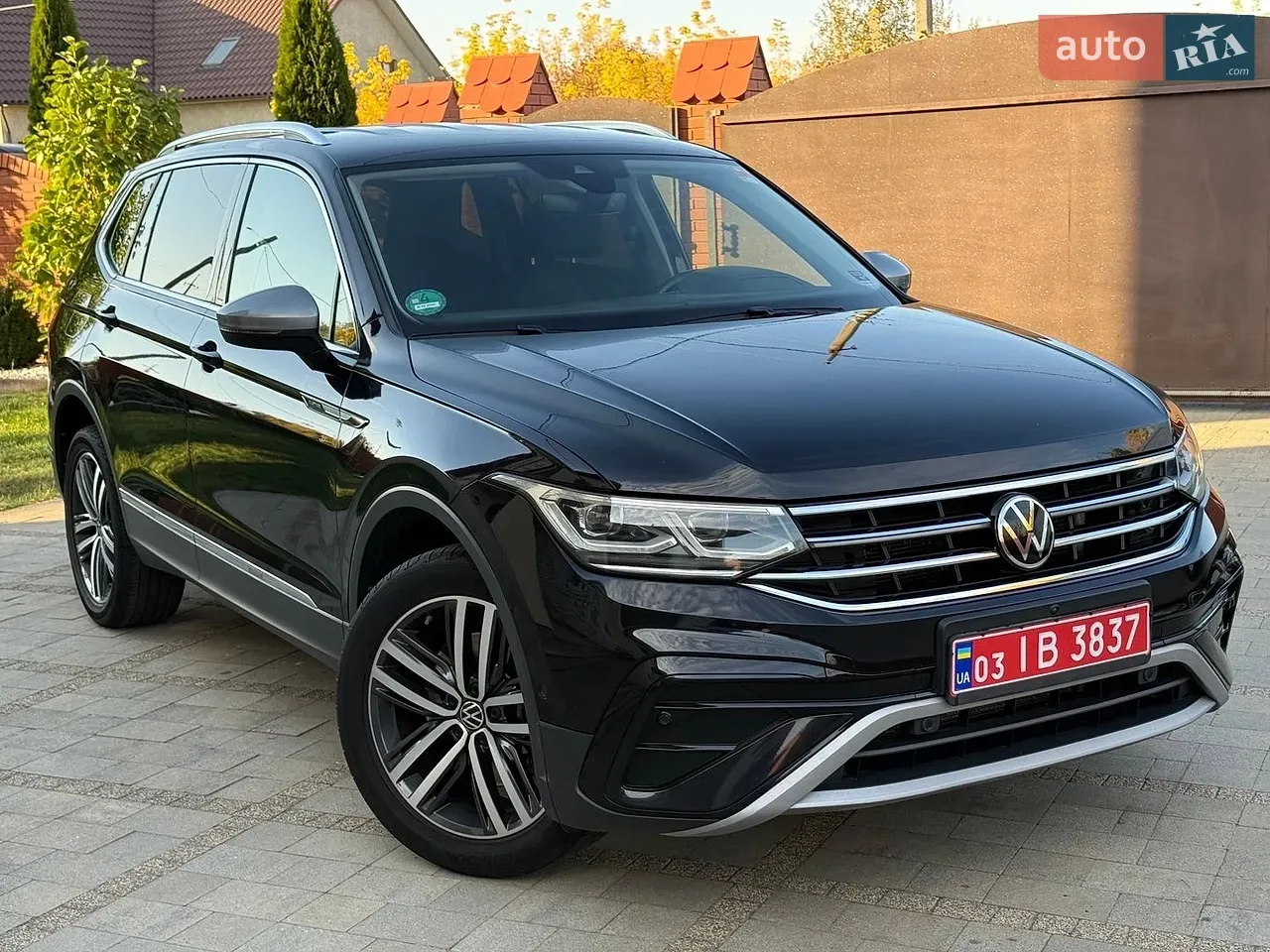 Volkswagen Tiguan Allspace 2022 photo 2