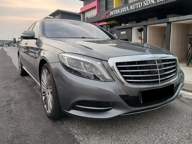 Mercedes-Benz S400