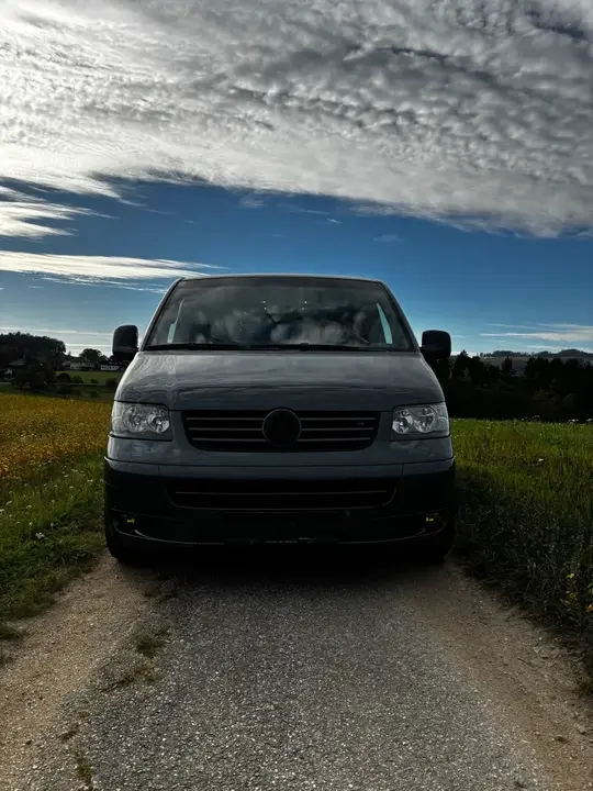 Volkswagen Multivan 2005 photo 2
