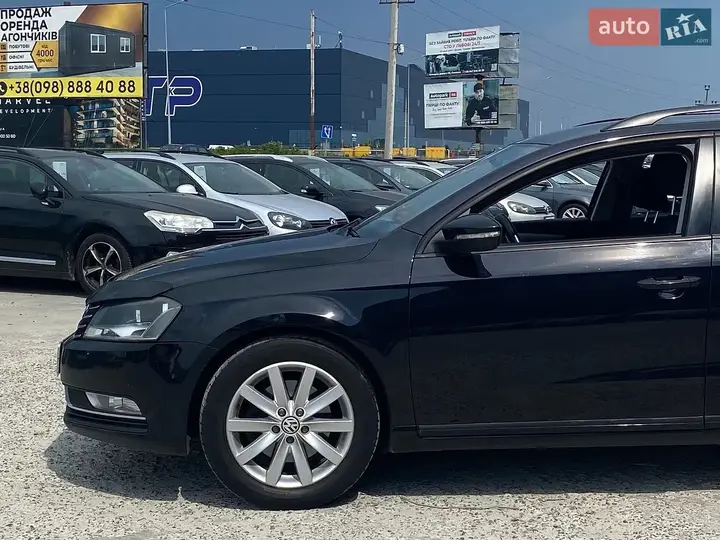 Volkswagen Passat 2013 photo 2