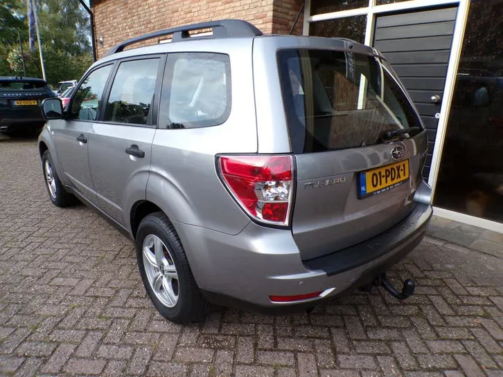 Subaru Forester 2011 photo 3