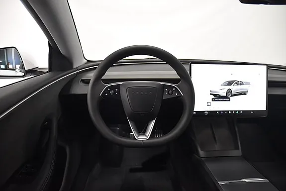 Tesla Model 3 2024 photo 2