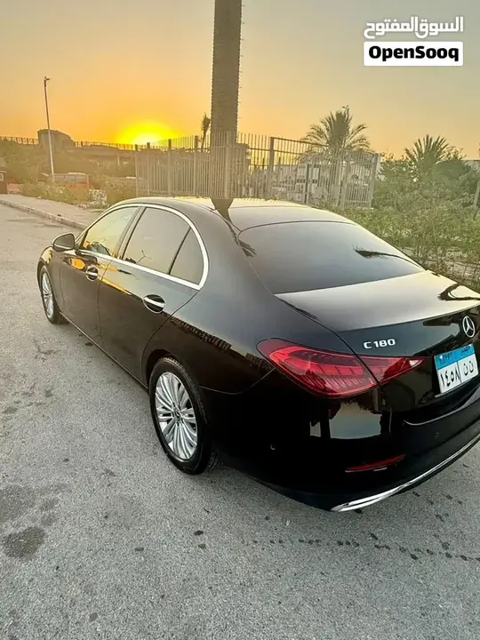 Mercedes-Benz C-Class 2026 photo 3