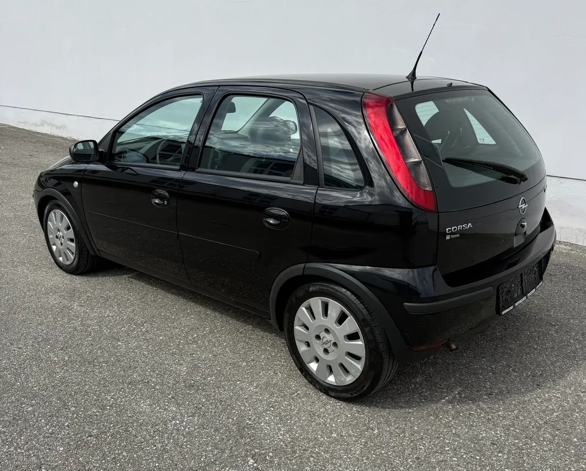 Opel Corsa 2005 photo 2