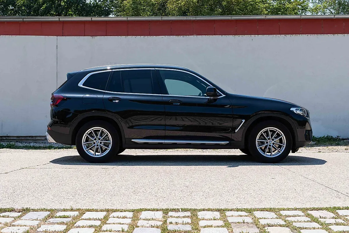 BMW X3 2024 photo 2