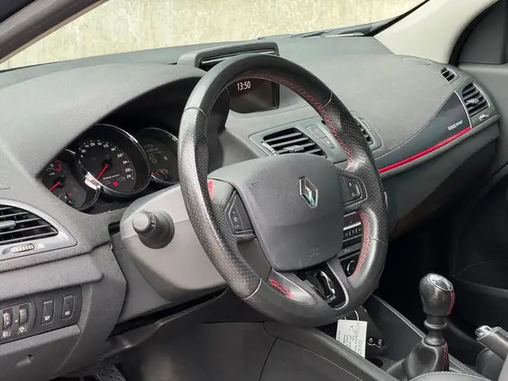 Renault Mégane 2015 photo 3