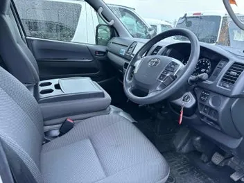 Toyota Hiace 2022 photo 5