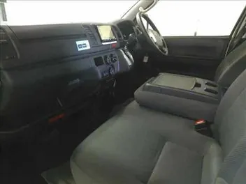 Toyota Hiace 2022 photo 4
