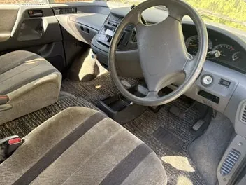 Toyota Estima 1994 photo 3
