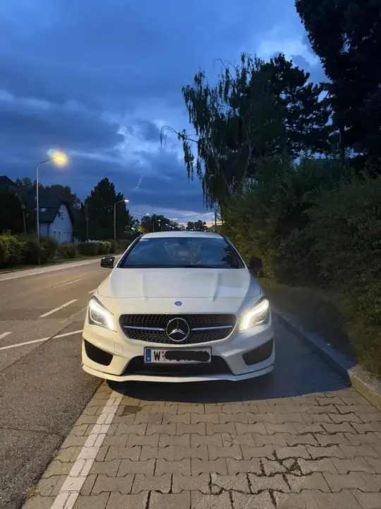 Mercedes-Benz Cla 2015 photo 2