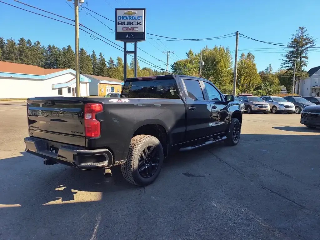 Chevrolet Silverado 1500 2026 photo 3