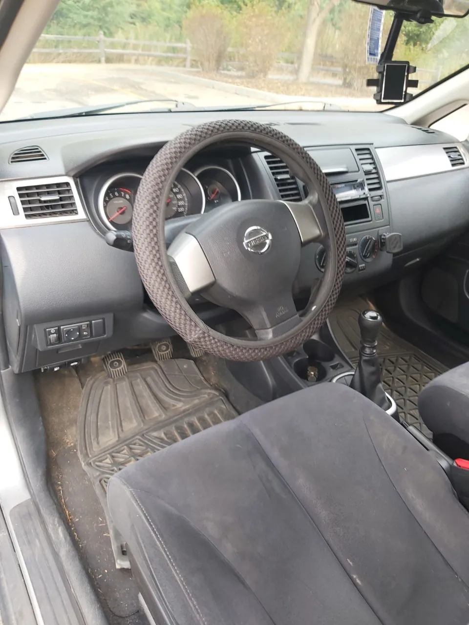 Nissan Versa 2009 photo 5
