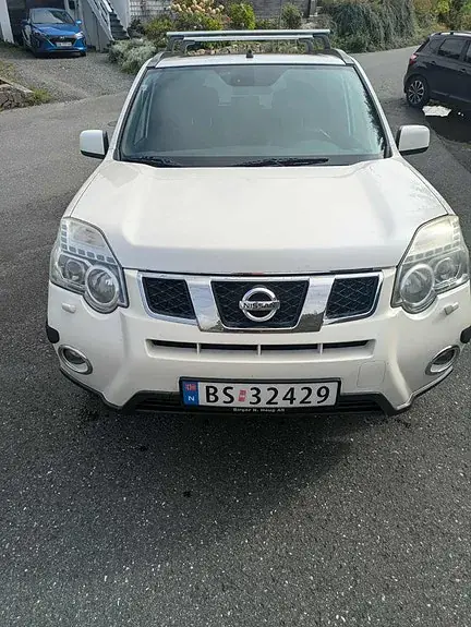 Nissan X-Trail 2011 photo 2
