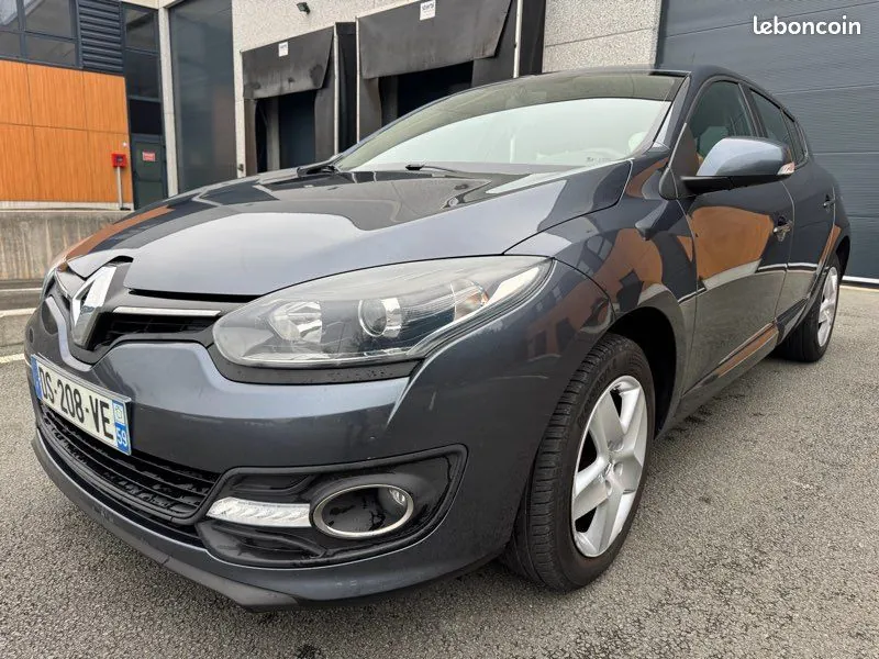 Renault Megane 2015 photo 2