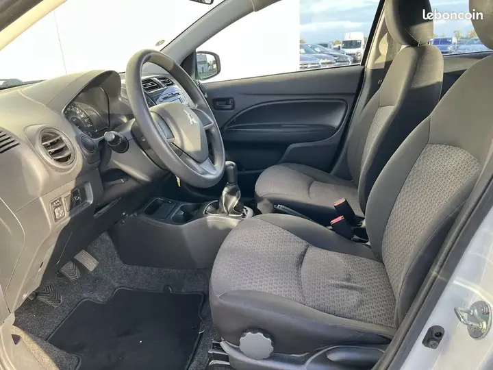 Mitsubishi Space Star 2019 photo 5