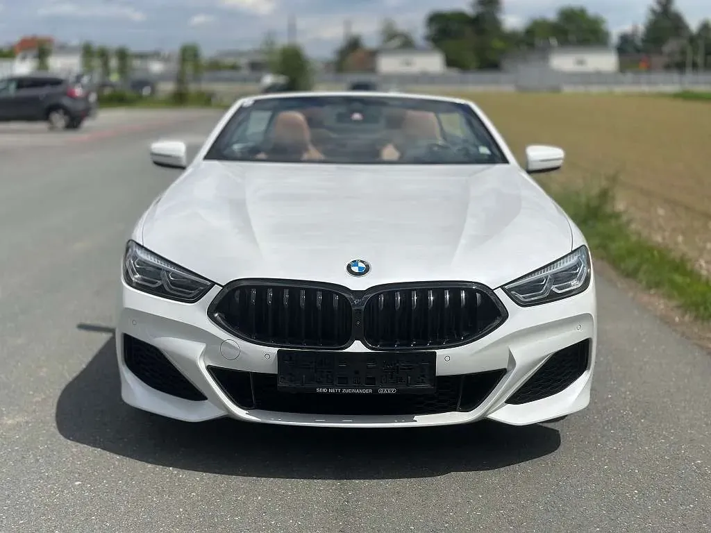 BMW 8 Series 2021 photo 2