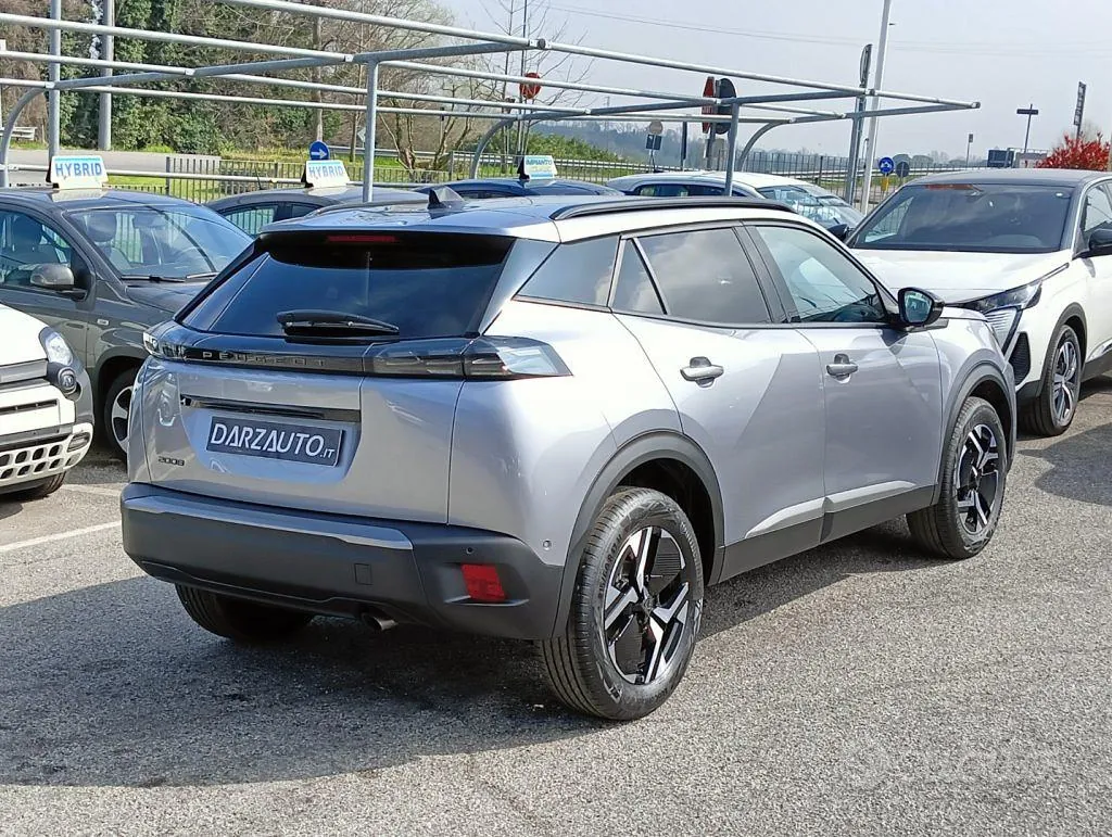 Peugeot 2008 2025 photo 5