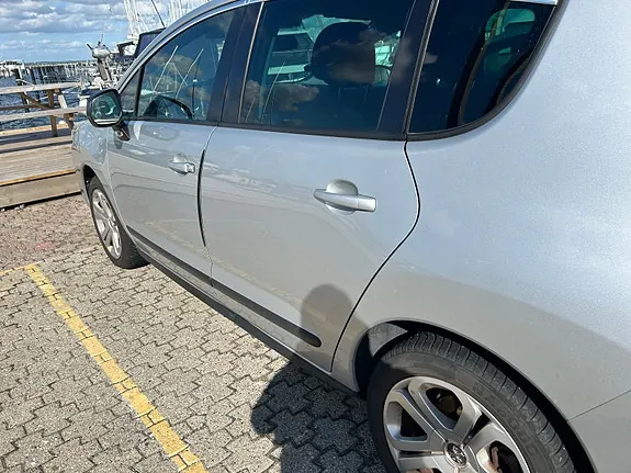 Peugeot 3008 2010 photo 3