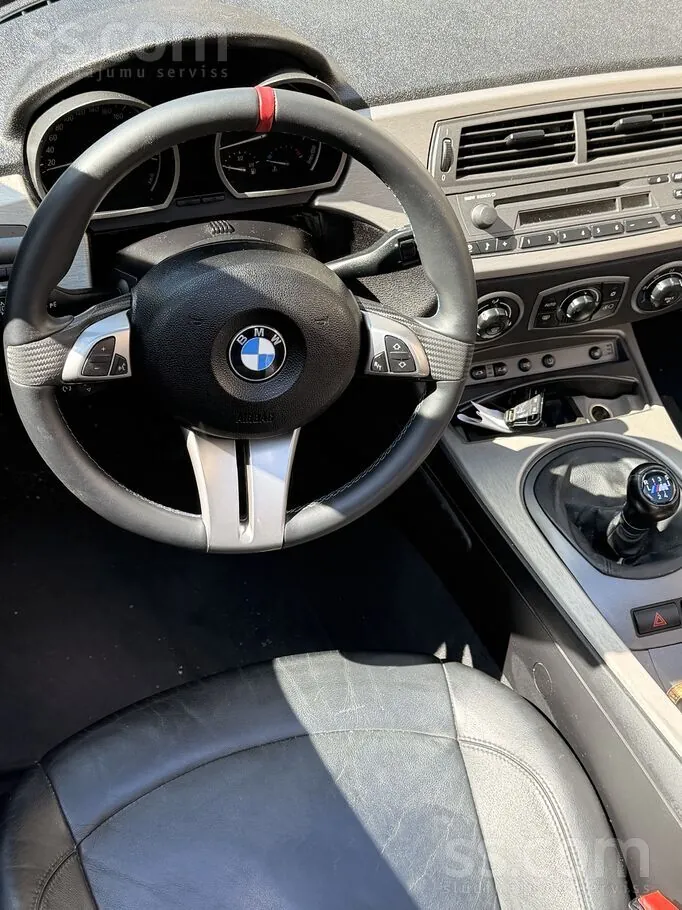 BMW Z4 2004 photo 2