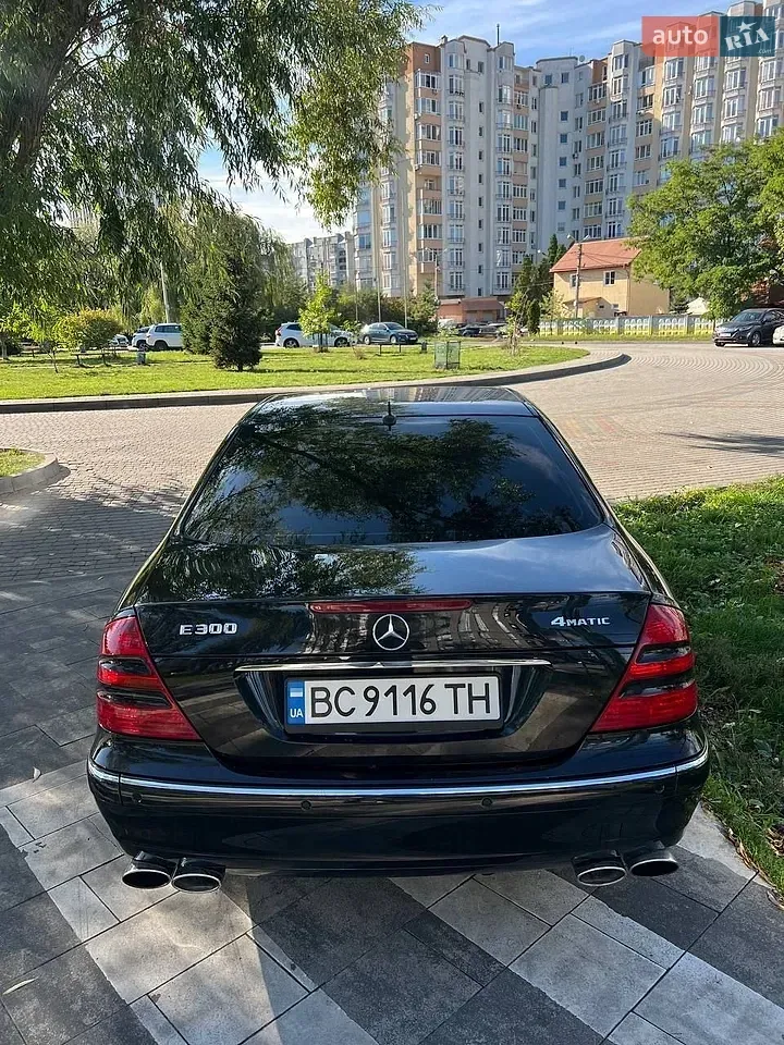 Mercedes-Benz E-Class 2005 photo 4