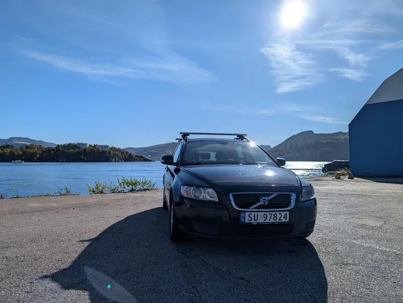 Volvo V50 2010 photo 2