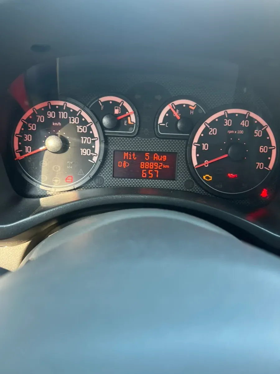 Fiat Panda 2010 photo 2