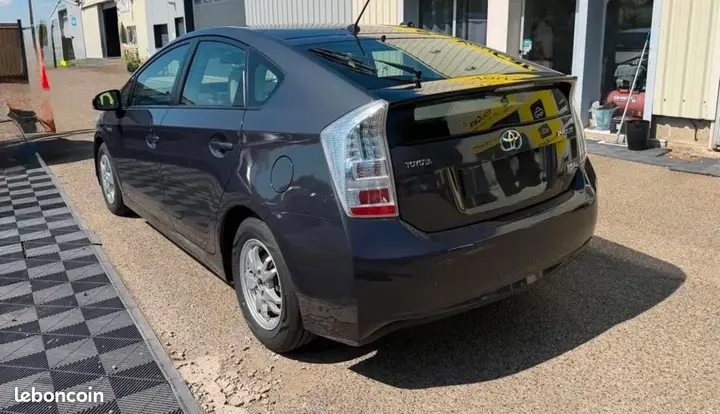 Toyota Prius 2011 photo 3