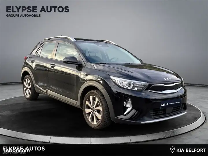 Kia Stonic 2023 photo 3