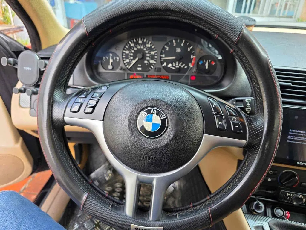 BMW 3 Series 2005 photo 2