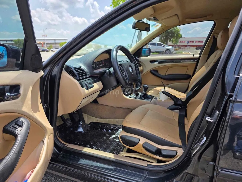 BMW 3 Series 2005 photo 4