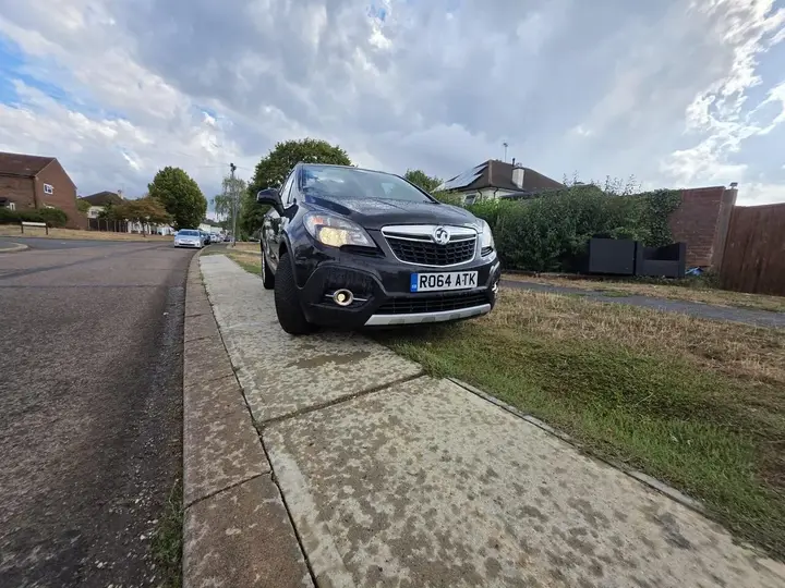 Vauxhall Mokka 2014 photo 2