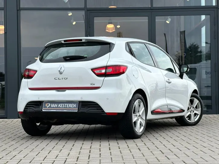 Renault Clio 2016 photo 2
