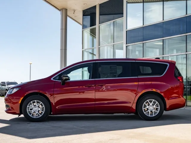 Chrysler Grand Caravan 2027 photo 5