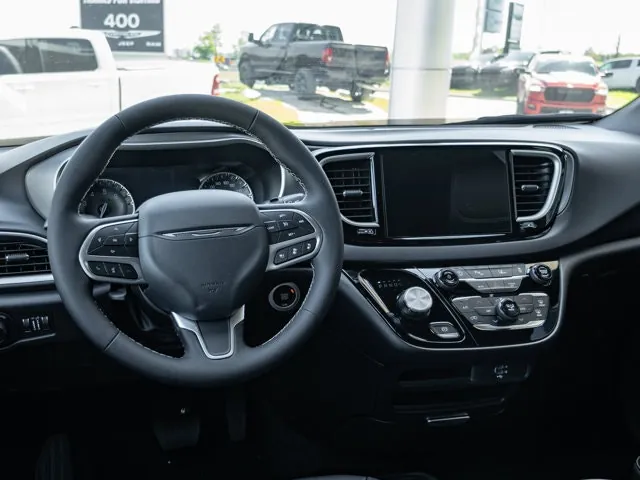 Chrysler Grand Caravan 2027 photo 3
