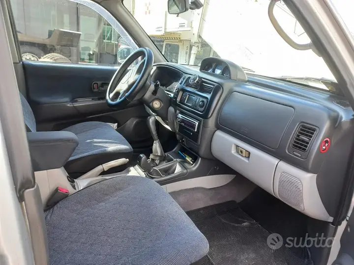Mitsubishi Pajero Sport 2002 photo 5
