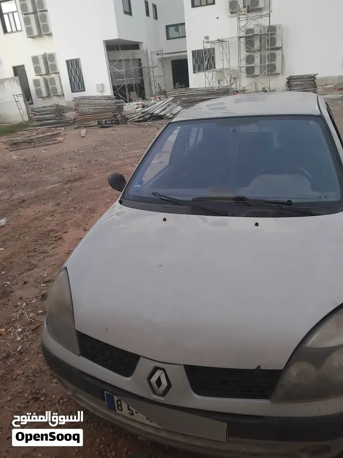Renault Clio 2006 photo 2