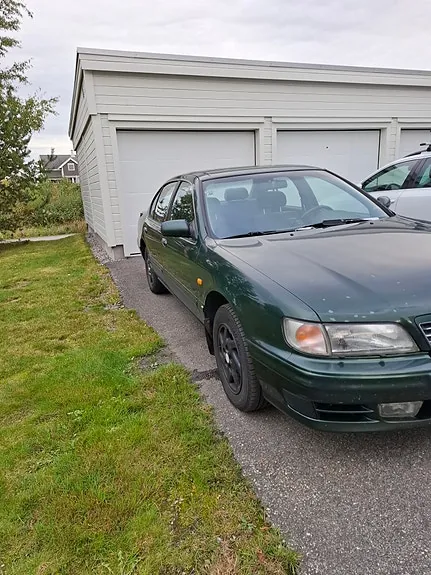 Nissan Maxima 1998 photo 2